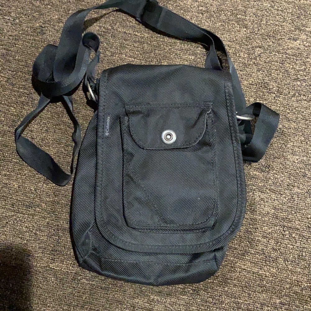 Columbia purse